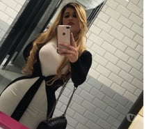 Sexy brunette, Rossy🍫experience dominination hot