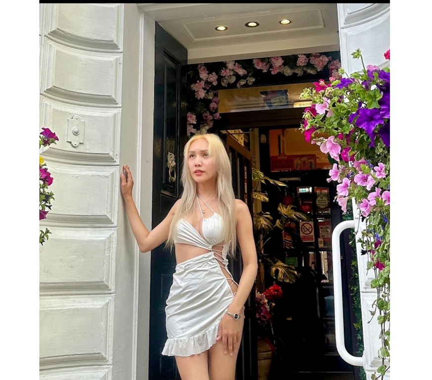 Escorts Greater Manchester Salford - Photos for Ella real 💯 Half Thai-Japanese likes blonde hair.