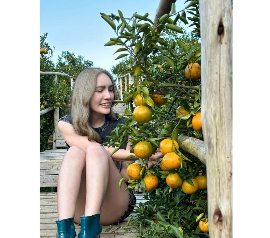 Escorts Greater Manchester Salford - Photos for Ella real 💯 Half Thai-Japanese likes blonde hair.