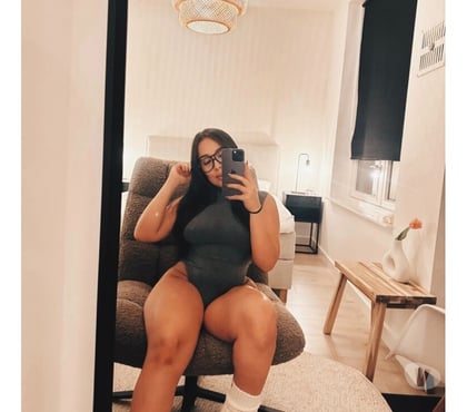 Escort Plumstead South East London - Photos for Latina heat 🥵 Roxana party Girl 🌹