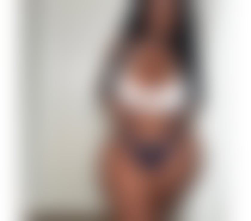 Escorts West Midlands Coventry - Photos for Kriss 👑🎀 whatsapp me 🎀👑