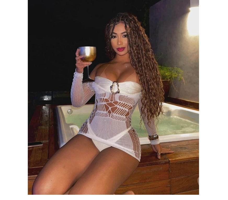 Escorts West Yorkshire Leeds - Photos for Lola – Sweet, Curvy & Unforgettable 🔥
