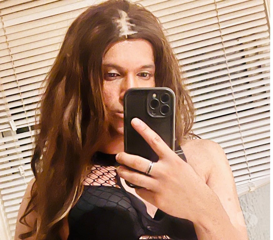 Gay massage Reading Earley - Reading - Photos for FEM CD FOR HUNG MEN, BEST HEAD EVER