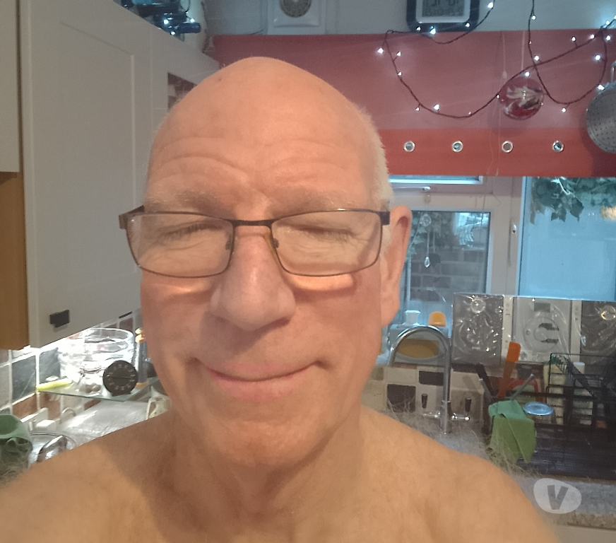 Escorts Leicestershire Charnwood - Photos for MATURE MALE GIVES OIL MASSAGE 4 GENUINE FEMALES ONLY