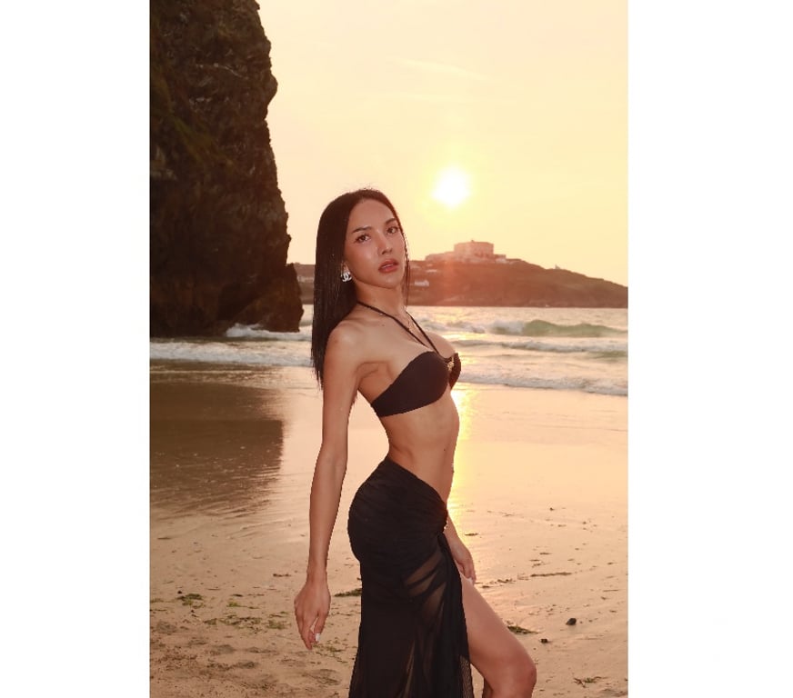Escorts Central London Southwark - Central London - Photos for Thai Model TS Emily
