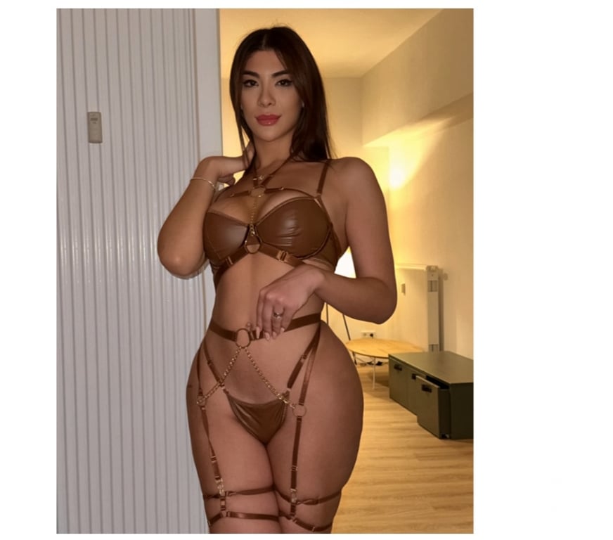 Escorts Bedfordshire Luton - Photos for CLAUDIA 🔥🇧🇷 Let’s PARTY 💕 GFE Fantasy