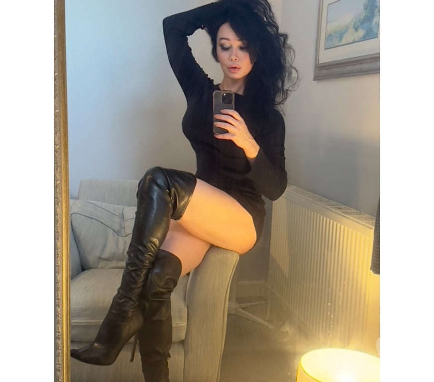 Trans Escorts Greater Manchester Manchester - Photos for 🟪🟦🟧ALLURING INDULGD CLASSY MILF 🟩FRRE PARKING