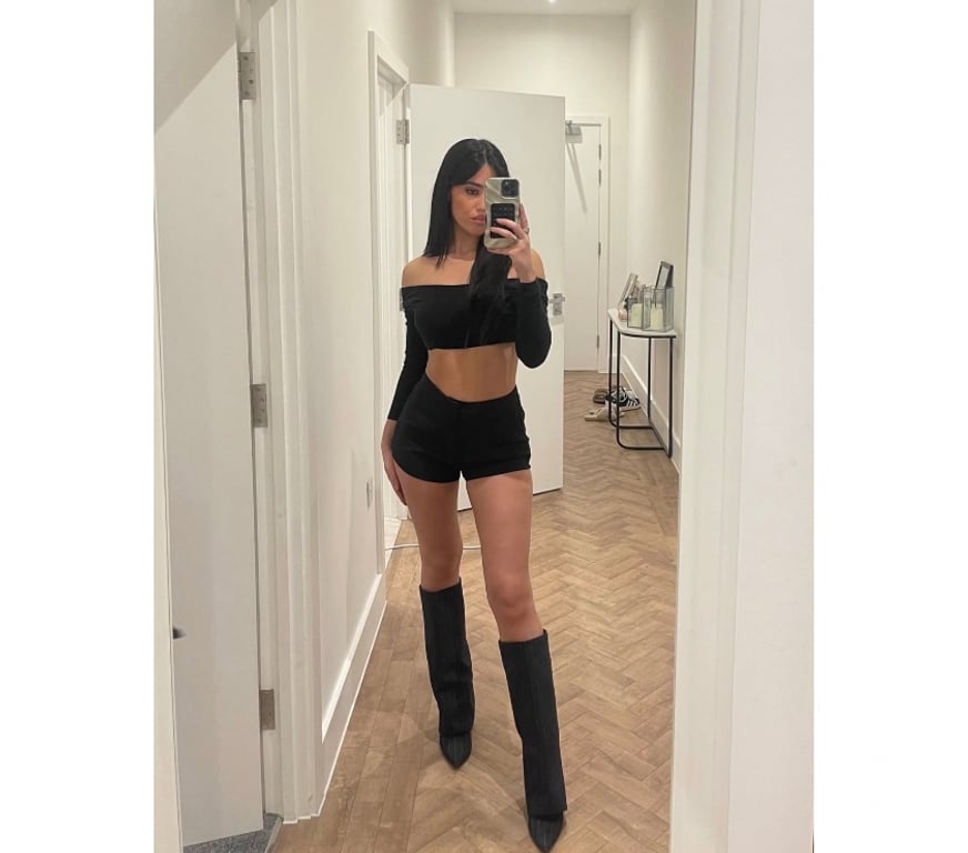 Escorts Buckinghamshire Milton Keynes - Photos for Simona Party girls young lady