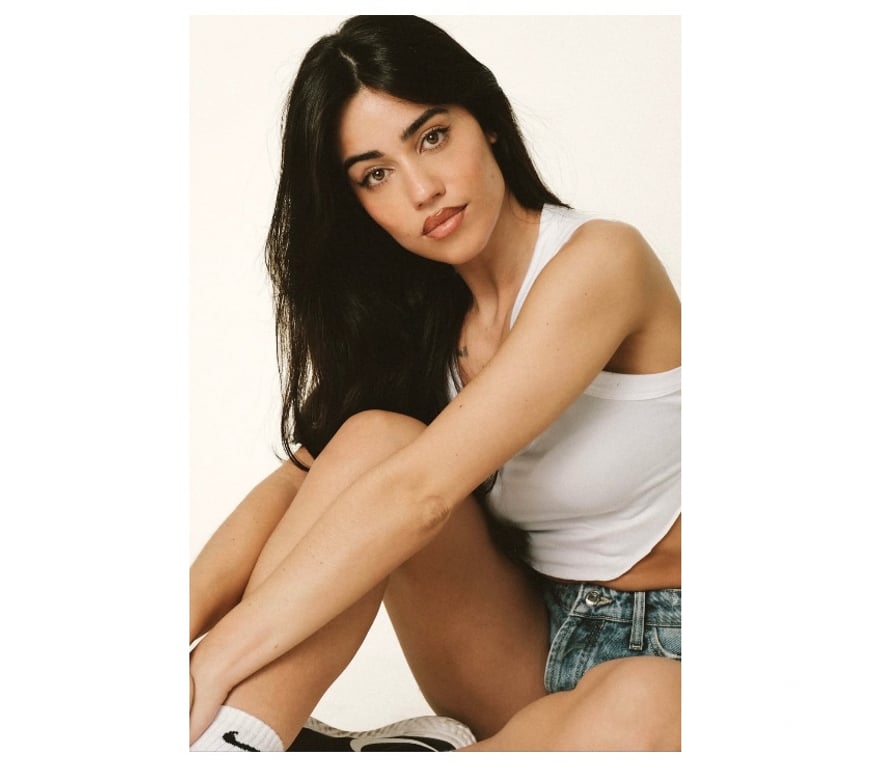 Escorts Buckinghamshire Milton Keynes - Photos for Simona Party girls young lady