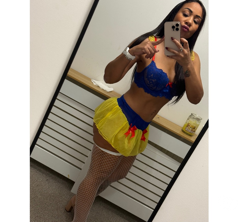 Escorts North London Enfield - Photos for 🇧🇷mellisa brunette sexy I'm throwing your party