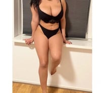 Hello, I'm Myruna, sexy brunette with big boobs.