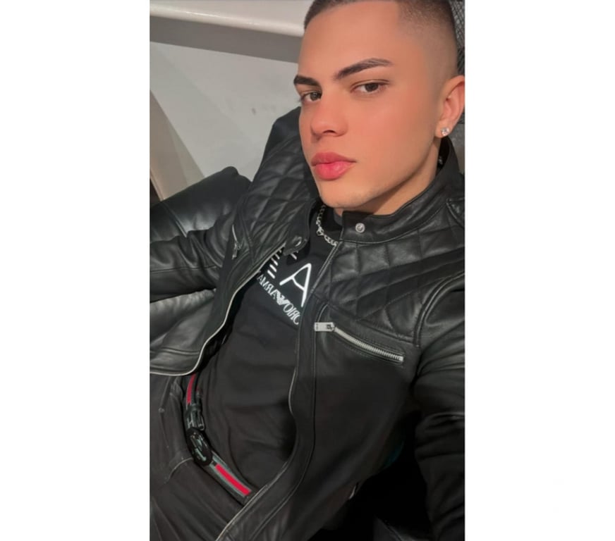 Gay massage Glasgow Glasgow City Centre - Glasgow - Photos for ADRIAN VICTOR HOT BRAZILIAN BOY AVAILABLE