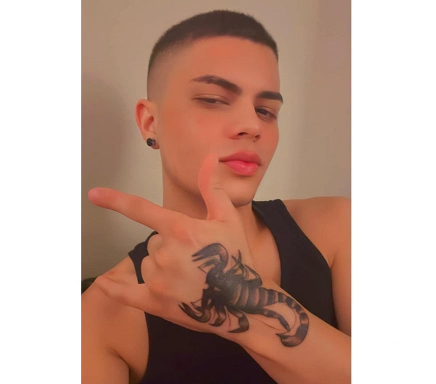 Gay massage Glasgow Glasgow City Centre - Glasgow - Photos for ADRIAN VICTOR HOT BRAZILIAN BOY AVAILABLE
