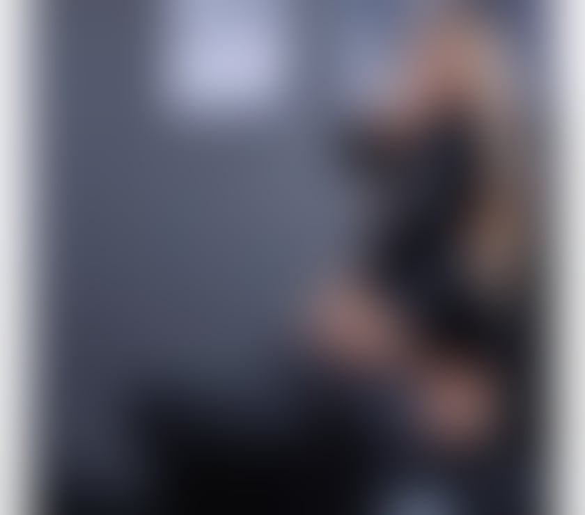 Escorts West Midlands Solihull - Photos for I'm your owner not your fantasy I'm the boss here. I don't