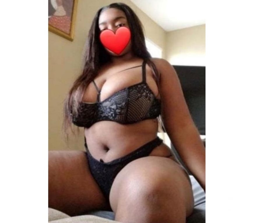 Escorts Wiltshire Swindon - Photos for 🎉BEST OWO💢CURVY GIRL🥰