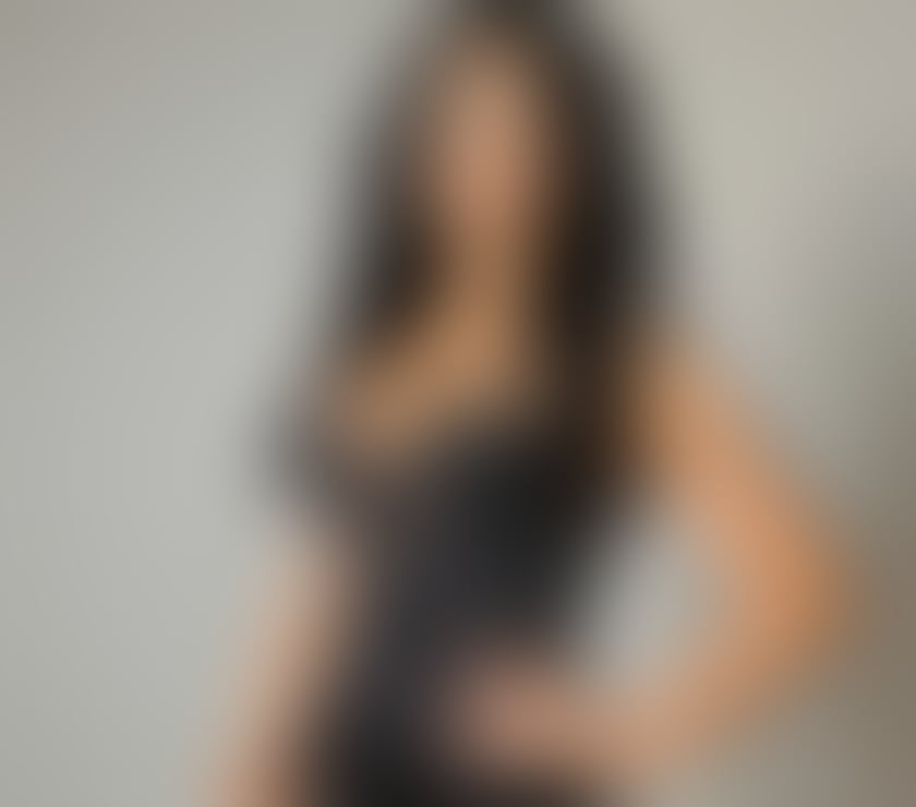 Escorts West London Barons Court Station - West London - Photos for Viola masseuse hot