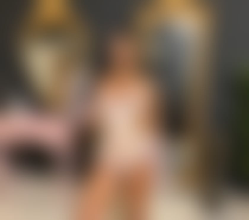 Escorts West London Barons Court Station - West London - Photos for Viola masseuse hot