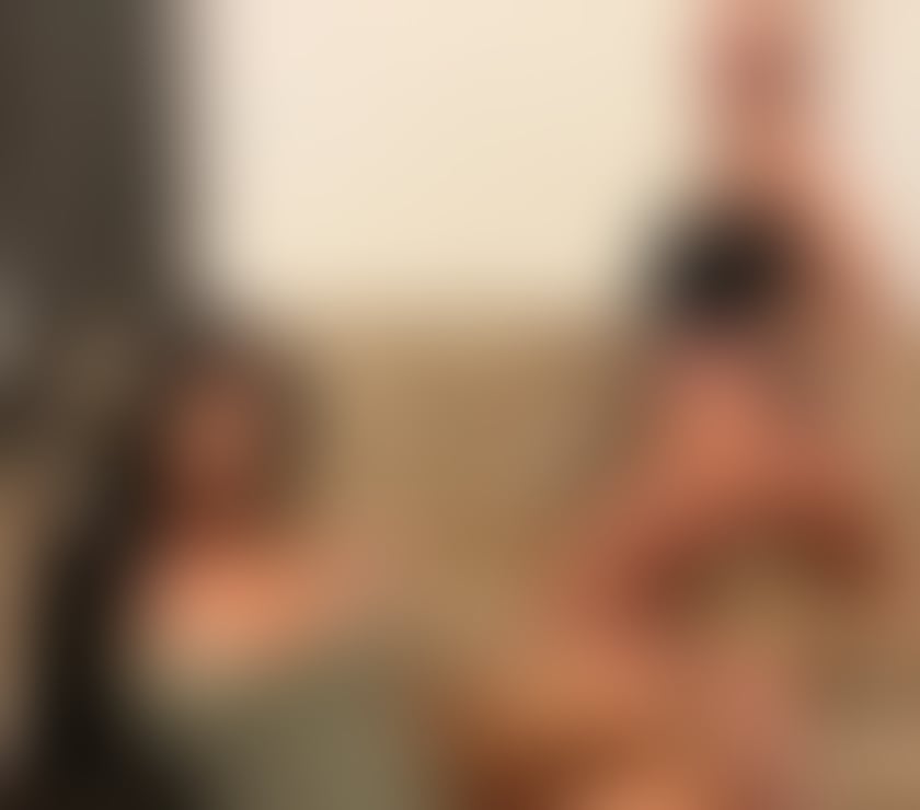 Escorts Aberdeen Aberdeen City Centre - Aberdeen - Photos for Hi I’m calia and smera we do out and in cash on arive