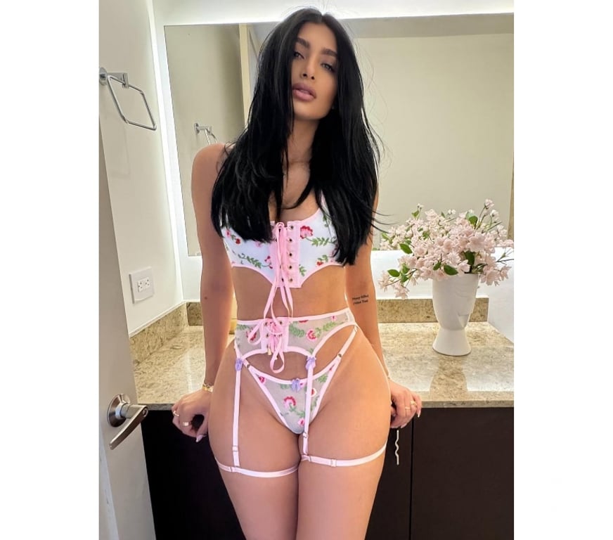 Escorts South West London Sutton - Photos for bella🌹stunning brunnet💦bestowo strapon 🍆