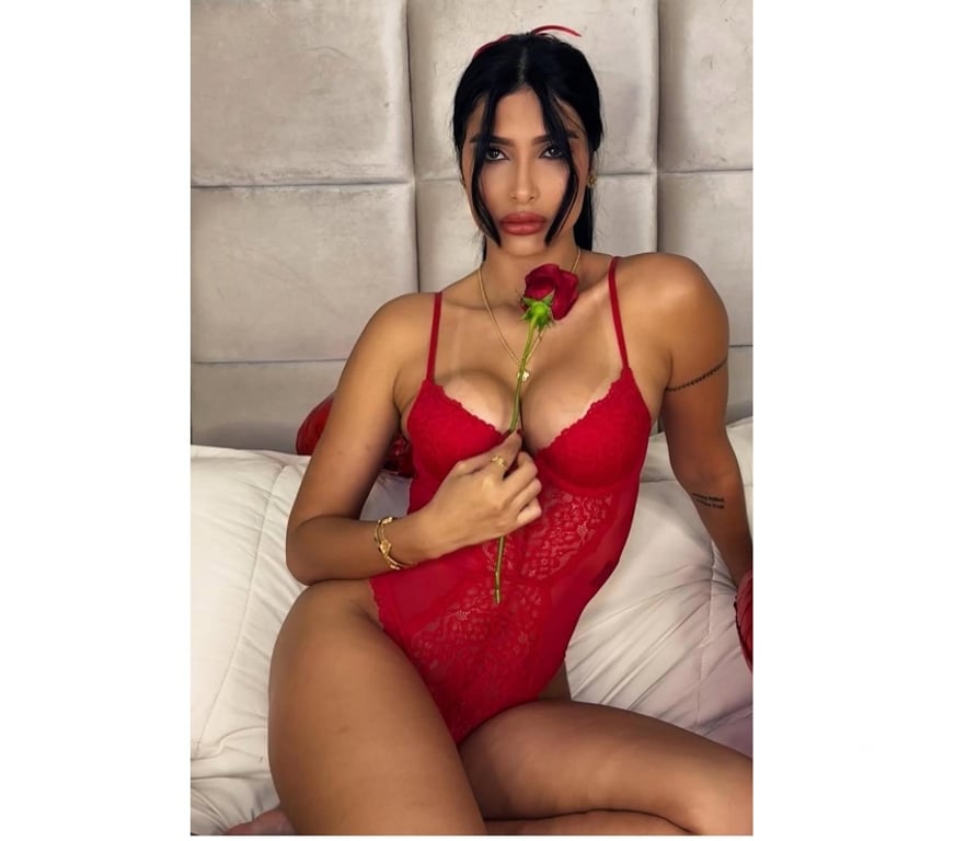 Escorts South West London Sutton - Photos for bella🌹stunning brunnet💦bestowo strapon 🍆