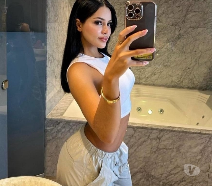 Escorts East London Redbridge - Photos for Karina Hot Party Girl back in London near Ilford Station