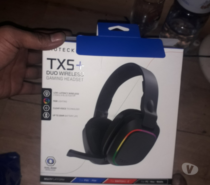 Cheap CDs Edmonton North London - Photos for Gioteck TX5+ Wireless BLUETOOTH DUO GAMING HEADSET
