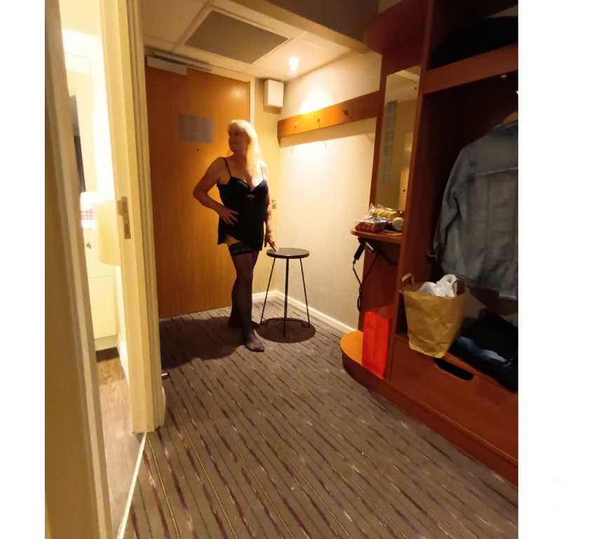 Escorts Glasgow Glasgow City Centre - Glasgow - Photos for MATURE BLONDE ENGLISH LADY