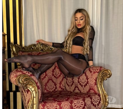 Escorts Bury Saint Edmunds West Suffolk - Photos for Elisa hot blonde in town