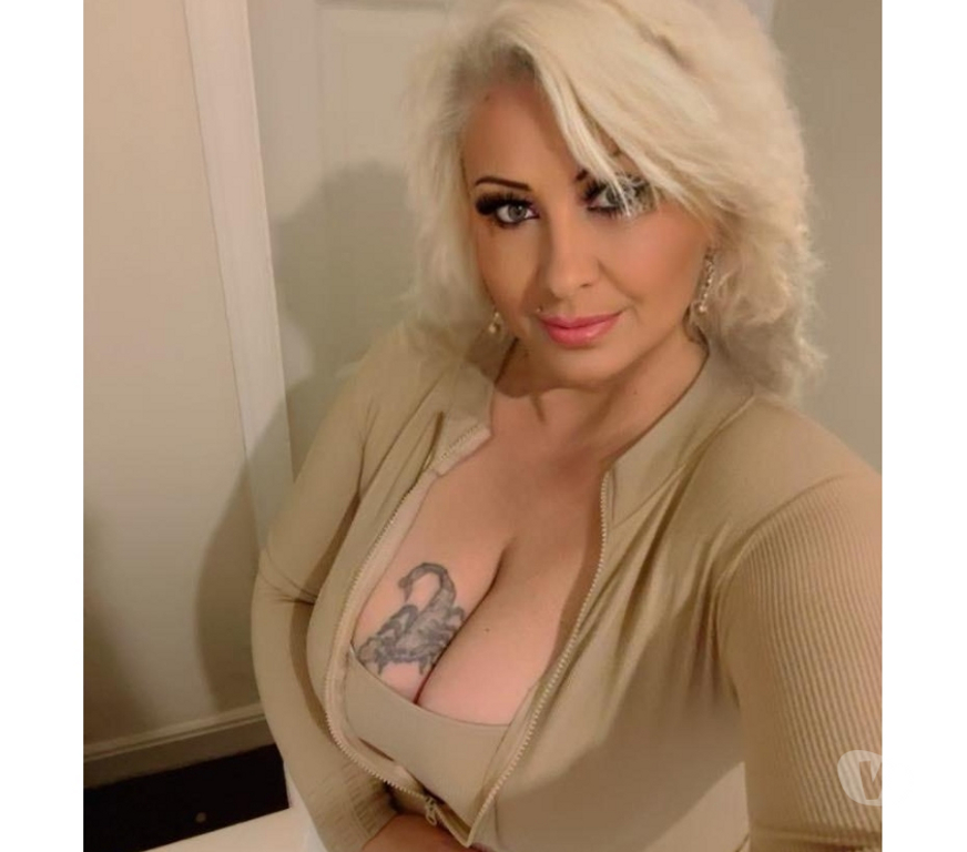 Escorts Barking and Dagenham Rush Green - Barking and Dagenham - Photos for Hot Amanda Milf Big natural boob's gfe French kissing