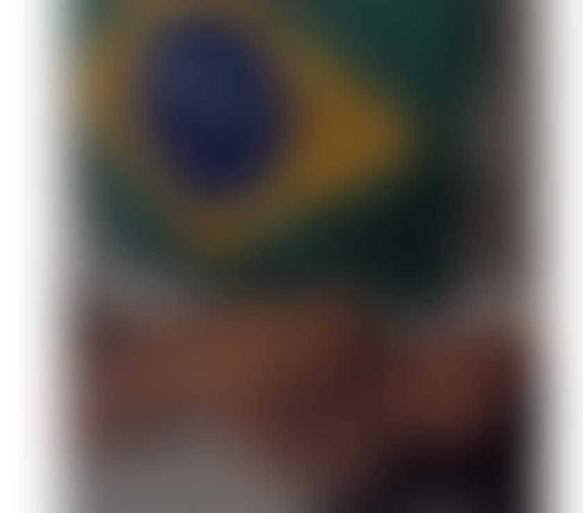 Brazilian hot brunette🥰