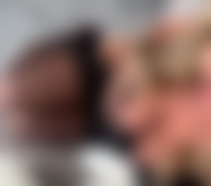 Escorts Lancashire Blackpool - Photos for British blonde MILF