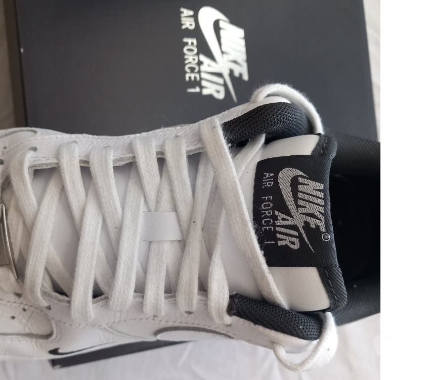 hand made dresses Devon Plymouth - Photos for ABSOLUTE BARGAIN - Classic Nike Air Force 1 07 Trainers Whit