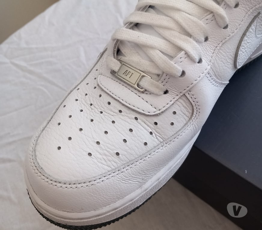 hand made dresses Devon Plymouth - Photos for ABSOLUTE BARGAIN - Classic Nike Air Force 1 07 Trainers Whit
