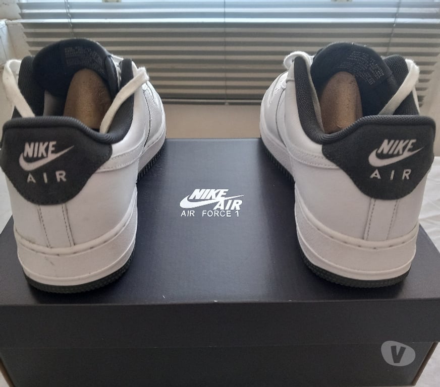 hand made dresses Devon Plymouth - Photos for ABSOLUTE BARGAIN - Classic Nike Air Force 1 07 Trainers Whit
