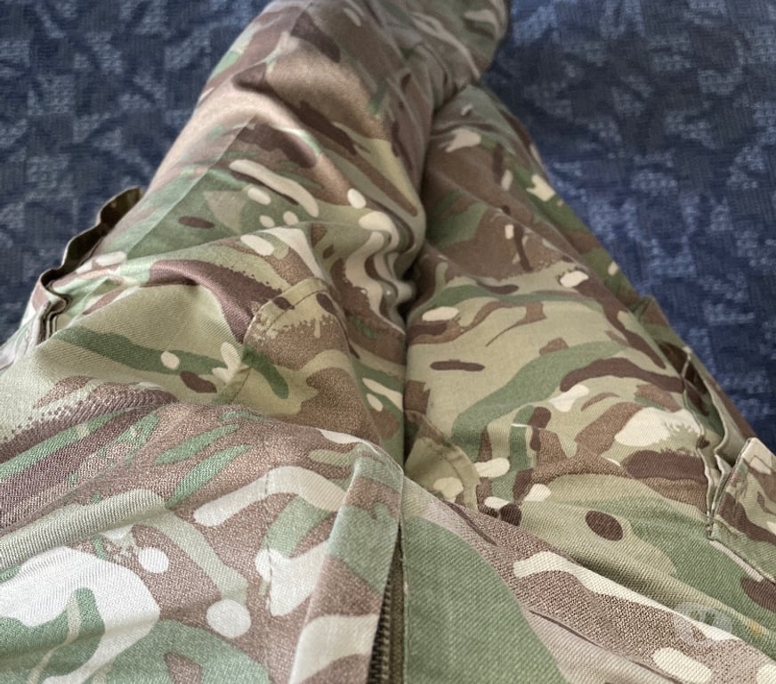 adult personals South West London Richmond upon Thames - Photos for Tall white uniformed Male