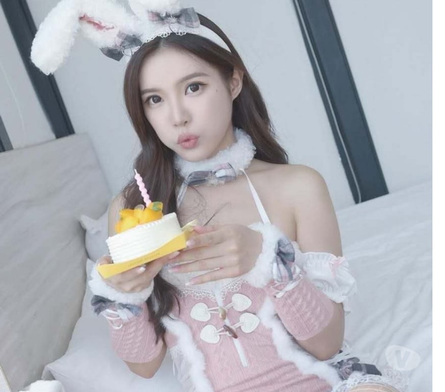 Escorts West London Ealing - West London - Photos for NO RUSH Japanese GOOD looking Escort