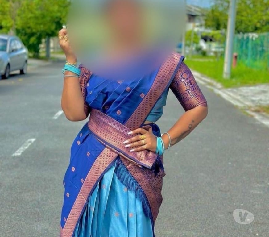 Escorts North West London Alperton - North West London - Photos for South Indian tamil ponnu in Wembley