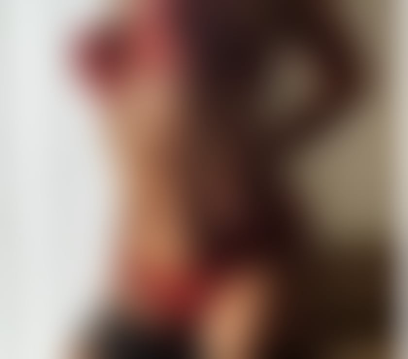HOT ASS MILF ENGLISH BLONDE LOTS OF FUN