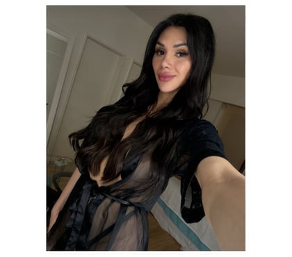 Transsexual Escorts Guildford Town Centre Guildford - Photos for Queen trans is back 💛