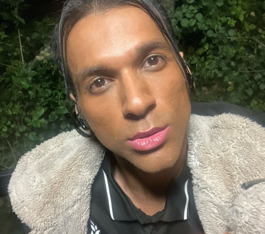 Gay massage Reading Reading Town Centre - Reading - Photos for FEM CROSSDRESSER LOOKING FOR HOT MEN