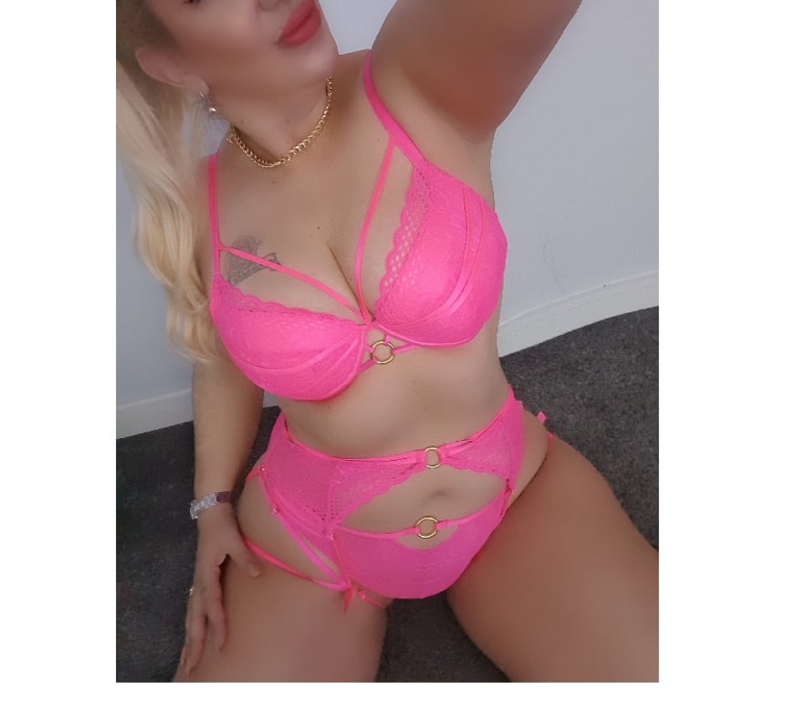 Escorts Cardiff Cathays - Cardiff - Photos for Laura ♥️ I'm back♥️ best b💦 ever 💦😝