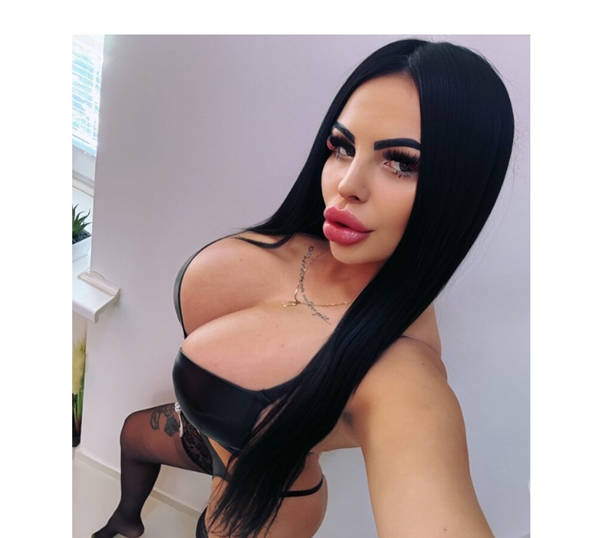 Escorts South Lanarkshire Hamilton - South Lanarkshire - Photos for GORGEOUS BRUNETTE MILF-PARTY WOMAN