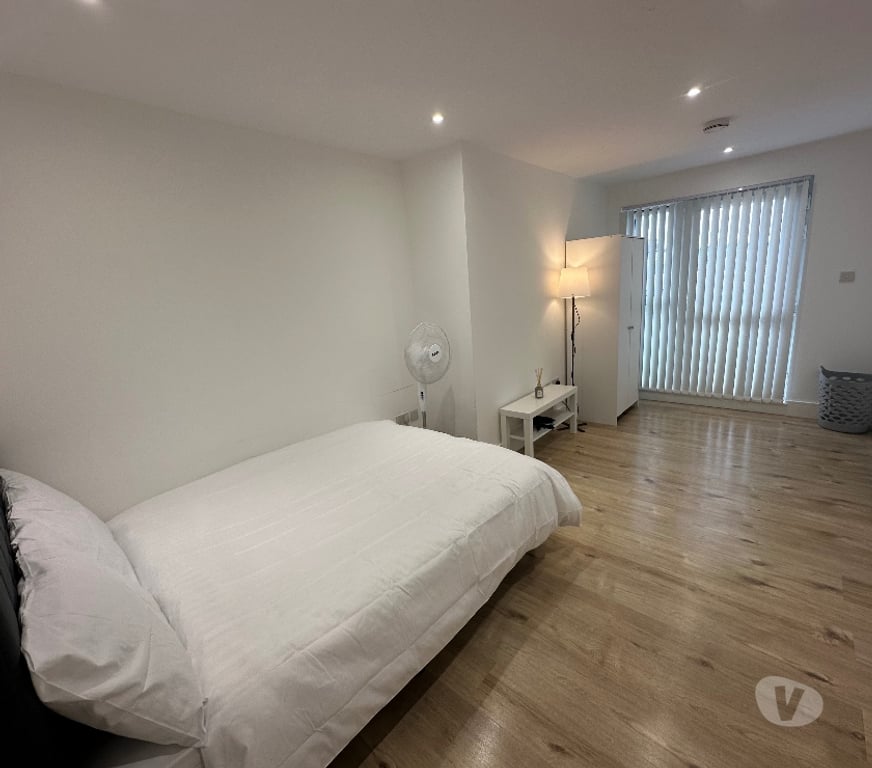 Property to Rent Bedfordshire Luton - Photos for 1 Bedroom Apartment Balcony Parking