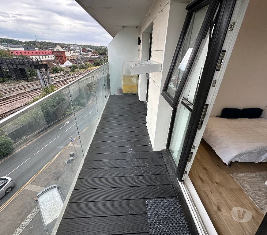 Property to Rent Bedfordshire Luton - Photos for 1 Bedroom Apartment Balcony Parking