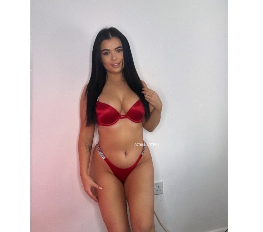 Escorts and Massages Sheffield Sheffield - Photos for Only 1Week😻Naughty BabY💘GFE💥Real100% Let’s party