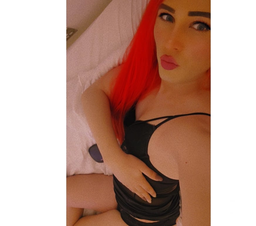 Trans Escorts Ealing Perivale - Ealing - Photos for Emma party girl, new in town fpr one week only