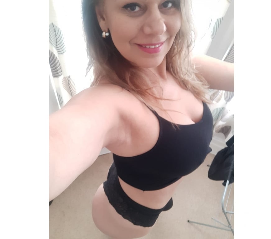 Escorts Warrington Warrington Town Centre - Warrington - Photos for Milf Cristine ๐ TOP SERVICE ๐ Colombian