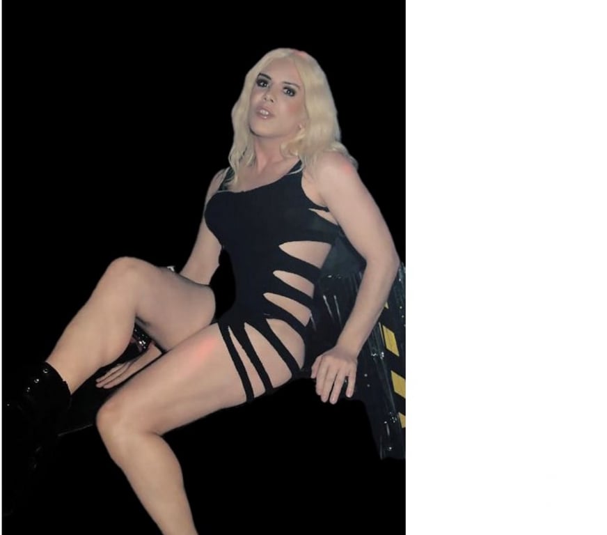 Trans Escorts Central London London Bridge Station - Central London - Photos for “”•Sexy Bomshell for your desires and fantasies “•