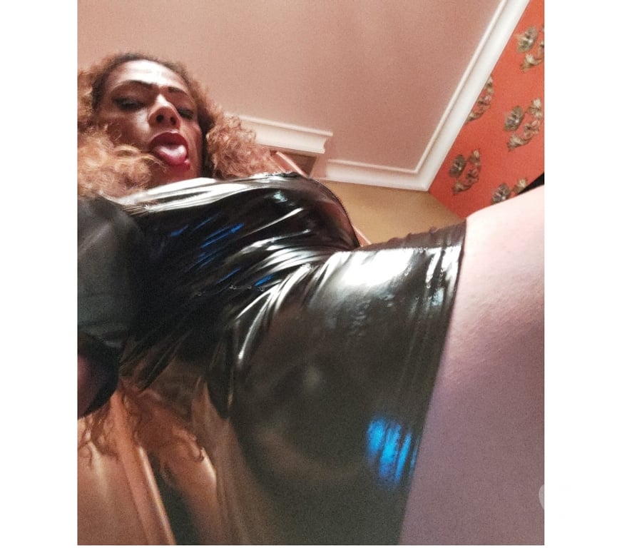 Trans Escorts North London Winchmore Hill - North London - Photos for Are You Looking To Experience A Out Of Body Experience ?