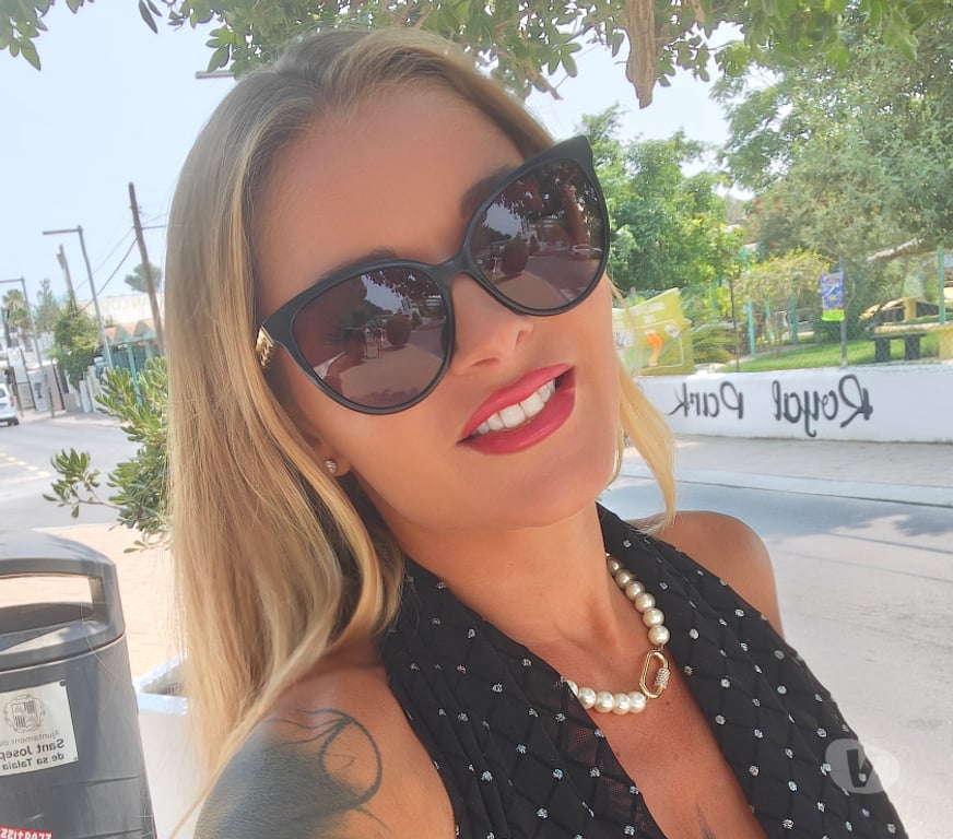 Adult Entertainment South West London Kingston upon Thames - Photos for VIDEOCALL & MORE ON WHATSAPP +447305536221